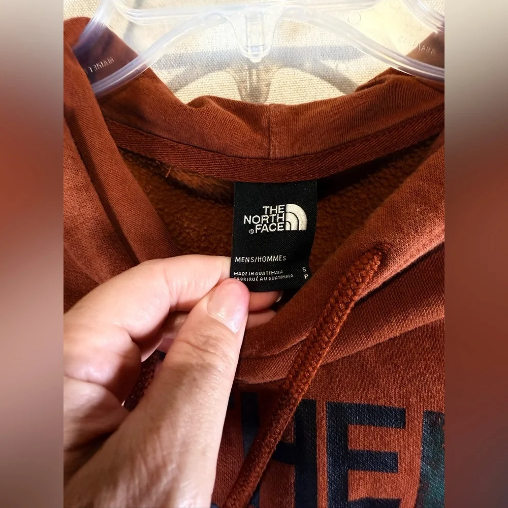 The North Face Hoodie Men’s Small Brown Pullover Graphic Logo Sweatshirt
